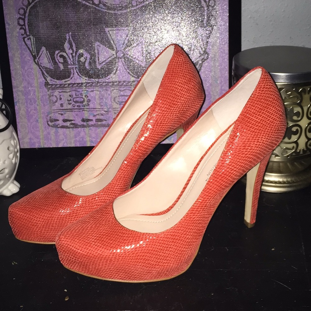 New BCBGeneration 💋Leather red heels 👠